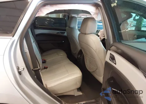 2014 Cadillac Srx Luxury Collection z USA, uszkodzony, nr VIN 3GYFNBE31ES685873